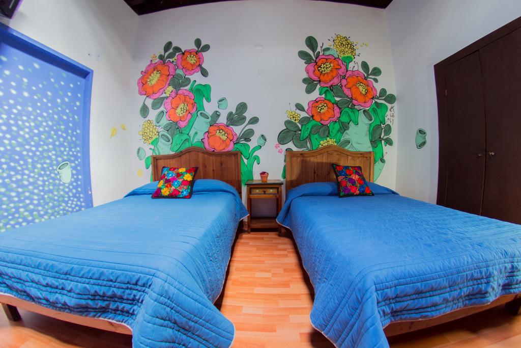 פואבלה Gente De Mas Hostel מראה חיצוני תמונה